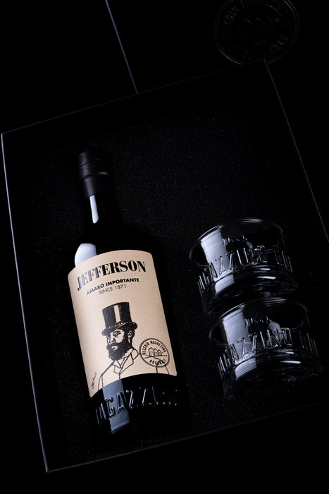 Tailor Made -  Amaro Jefferson mit Gläser